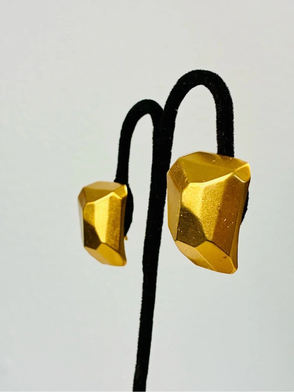 Classiques Entier Bold Gold Geometric Faceted Statement Clip Earrings